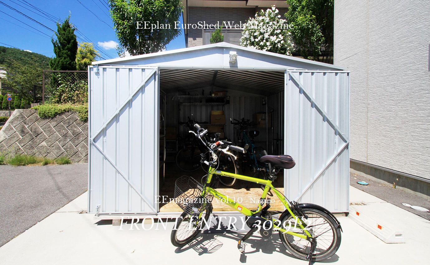 物置小屋と自転車
